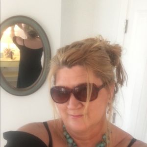 Meet your Posher, Becky